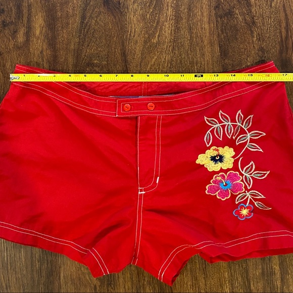 dELiA*s | Embroidered shorts - Picture 2 of 9